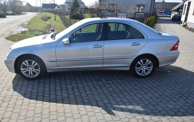 Mercedes-Benz Klasa C cena 15900 przebieg: 266930, rok produkcji 2005 z Dobczyce małe 497